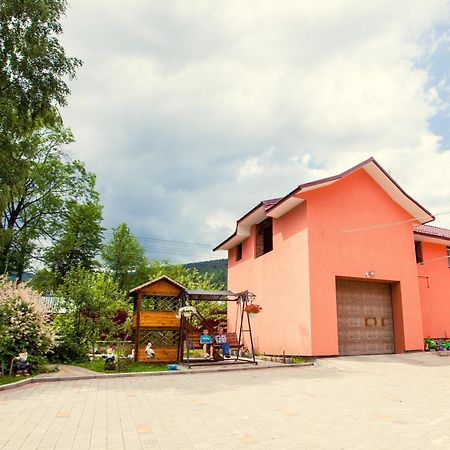 Bed and Breakfast Berizka Яремча Экстерьер фото