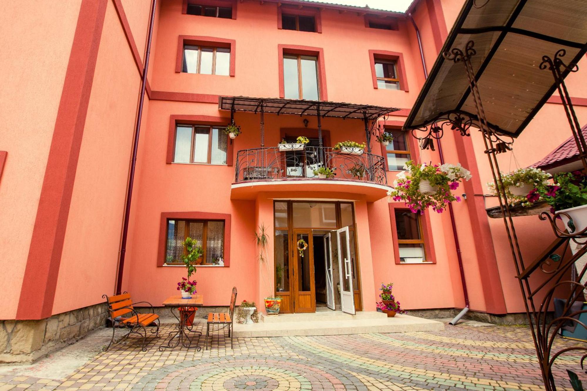 Bed and Breakfast Berizka Яремча Экстерьер фото