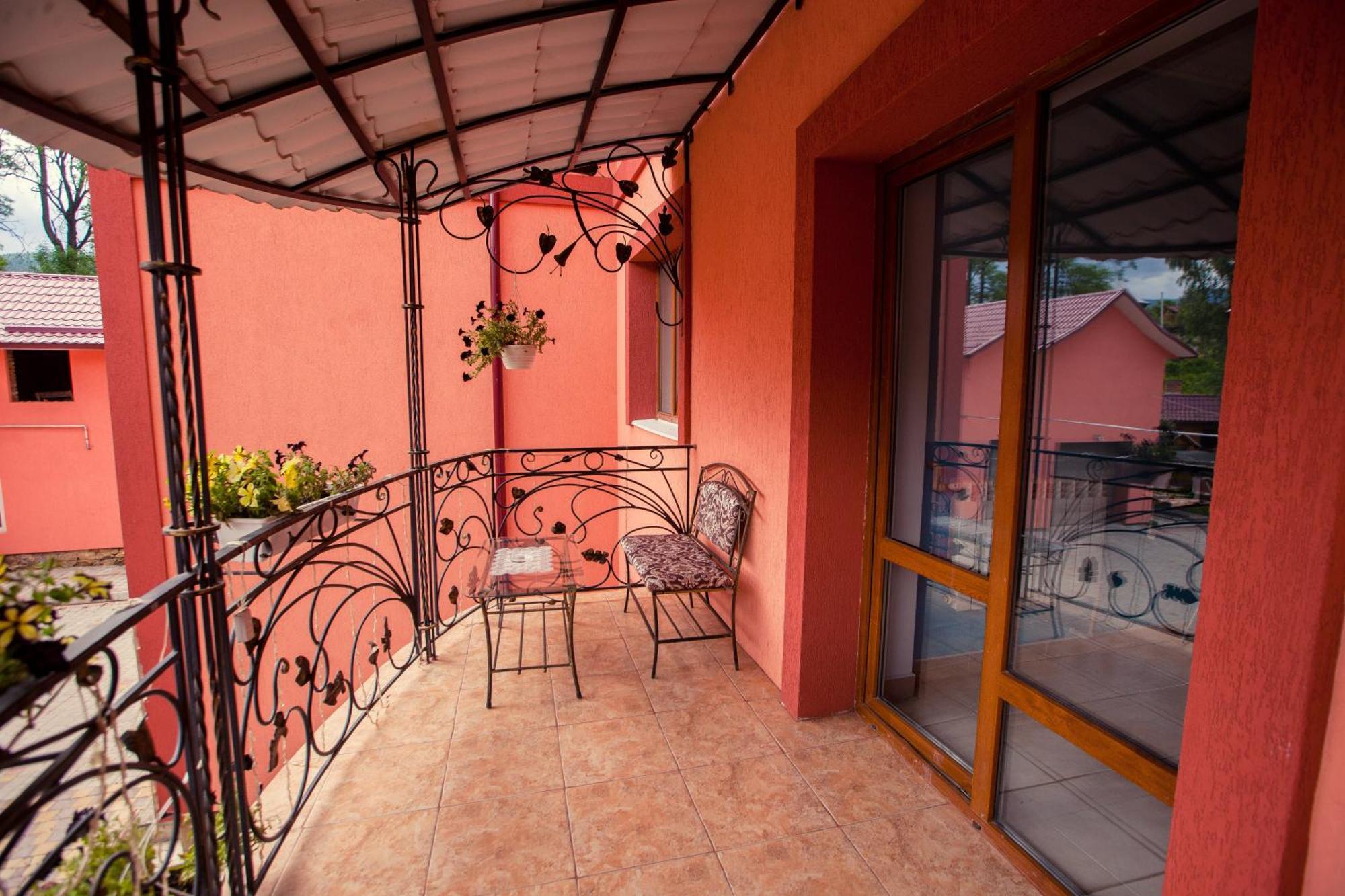 Bed and Breakfast Berizka Яремча Экстерьер фото